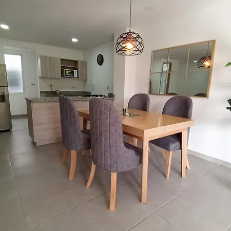 Laureles, Avenida 80 Medellin, Apartamento Exclusivo